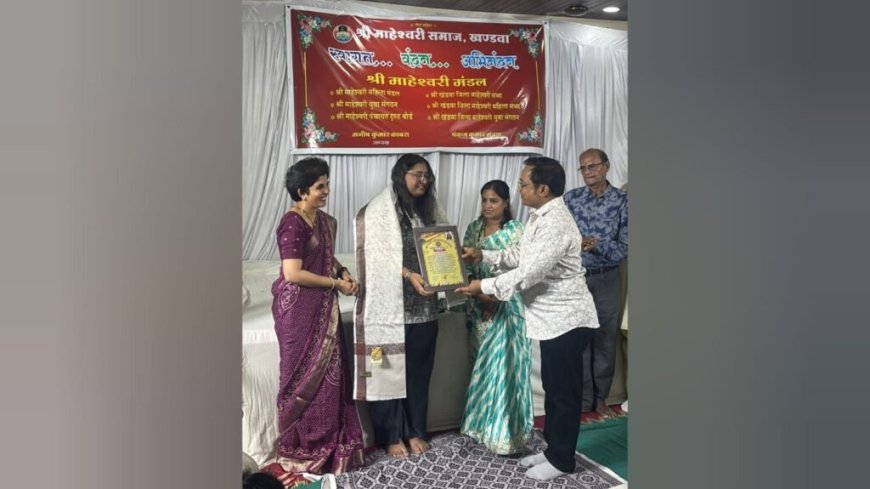 Young Author Vidushi Malpani Honoured at Mahesh Navami Mahotsav 2026